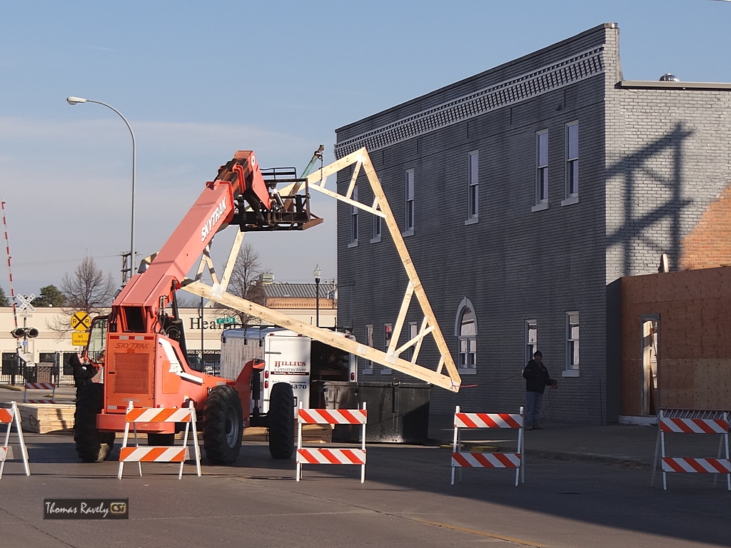 Road Closed to lift rafters      CSi photo